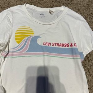 Levi Beach Tee